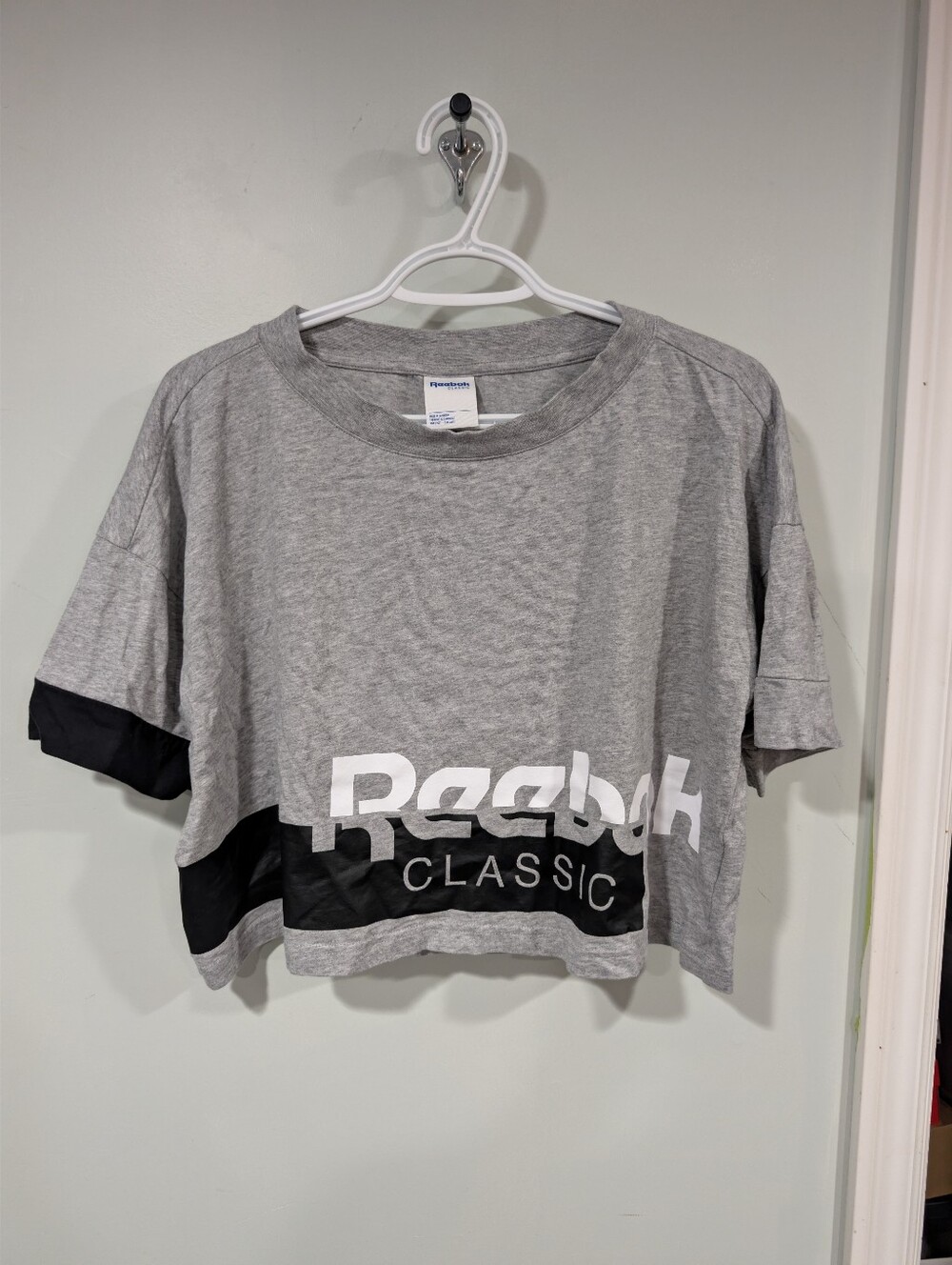 Reebok Crop t-shirt Sz Med